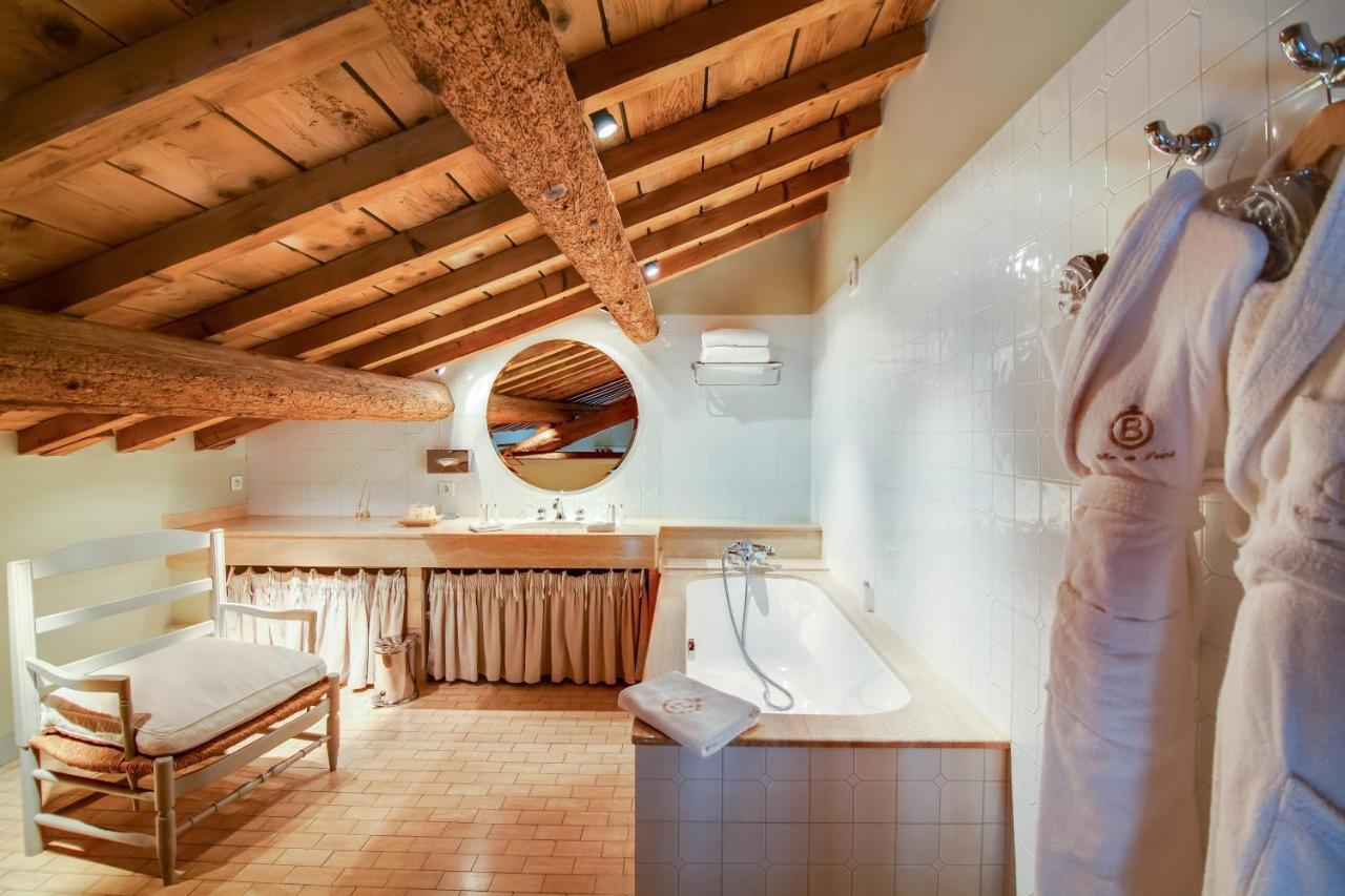 Chambre Double (2 Adultes + 1 Enfant)